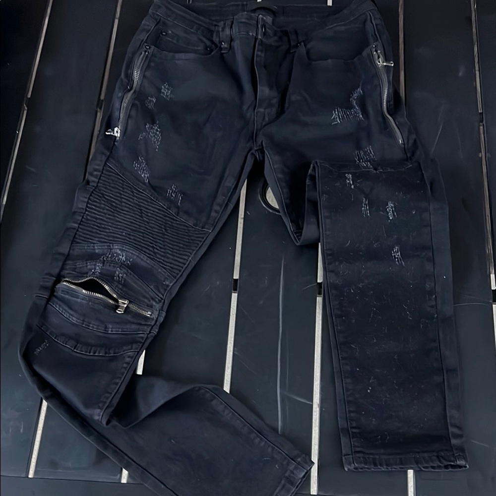 Forever 21 Black Skinny Distressed Jeans